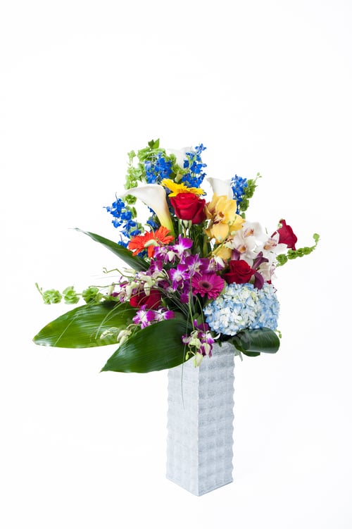 Preview: Lush Holiday Bouquet Full Of Orchids, Roses And Lillies In Silver Vase