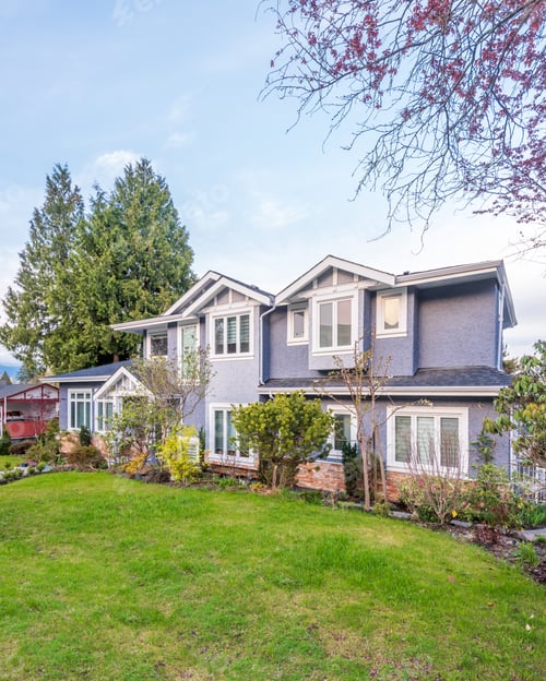 Aperçu: Houses In Suburb At Summer In The North America. Luxury Houses With Nice Landscape.