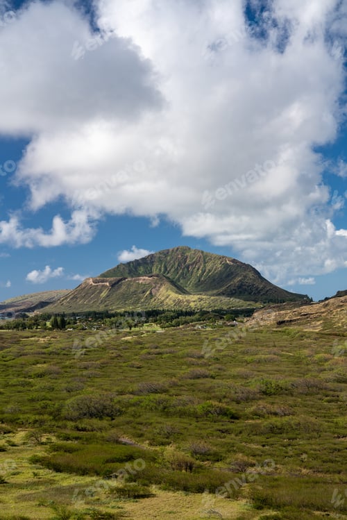 Preview: View Inside The Crater Of The Extinct Volcano Called Koko Head On Oahu In Hawaii