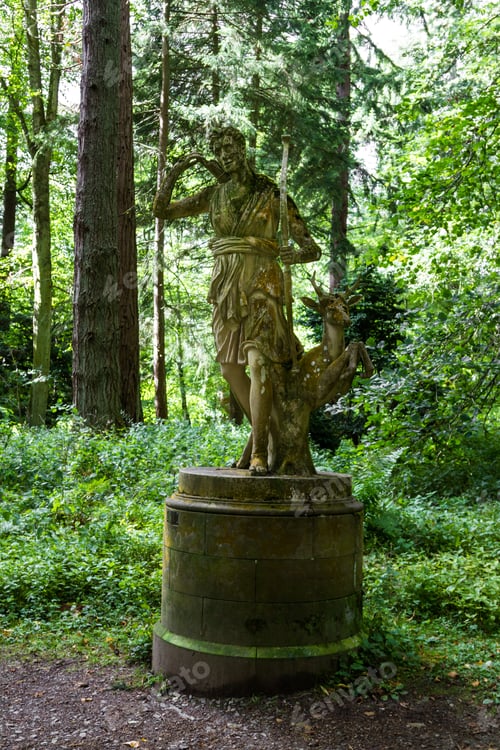 Preview: Perthshire Scotland - September 12 2019: Statue Of Diana The Huntress In Diana'S Grove In The Blair