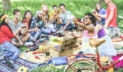 Preview: Happy Diverse Friends Taking Selfie At Picnic Party Outdoor In Nature - Young People Drinking