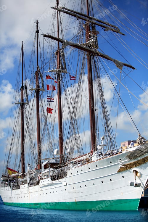 Preview: Huge Spanish Sail Ship