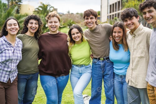 Preview: Young Group Of Friends Having Fun Outdoor With University On Background - Focus On Center Girl Face