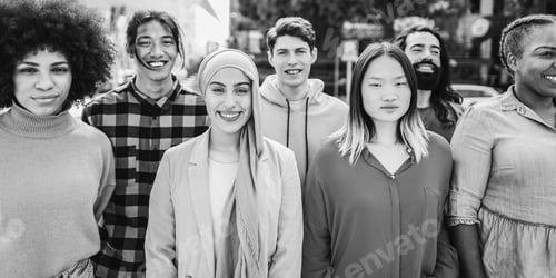 Vista previa: Young Diverse People Having Fun Outdoor Laughing Together - Focus On Arabian Girl Face - Black And