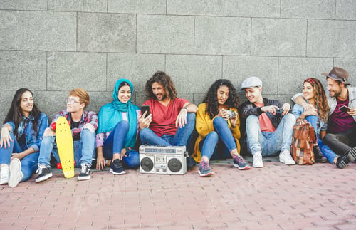 Preview: Group Of Millennials Friends Using Smartphones And Listening Music Outdoor - Young Different