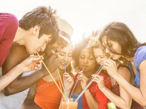 Preview: Happy Friends Enjoying Summer Party Outdoor Drinking Extra Large Cocktail Together-Young Diverse
