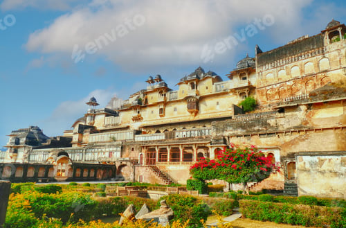 Preview: A Blooming Beautiful Garden Of An Ancient Historical Amber Palace In Jaipur, Rajasthan, India