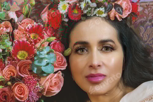 Preview: Beautiful Latin Woman With Flowers