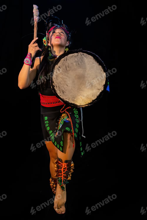 Preview: Young Woman Teotihuacana, Xicalanca - Toltec In Black Background, With Traditional Dress Dance With
