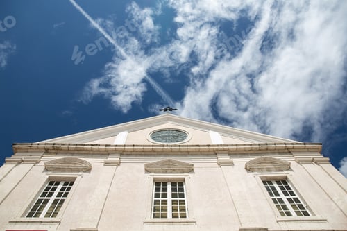 Preview: A Low Angle Shot Of A Facade Of A Church In Lisboa, Portu