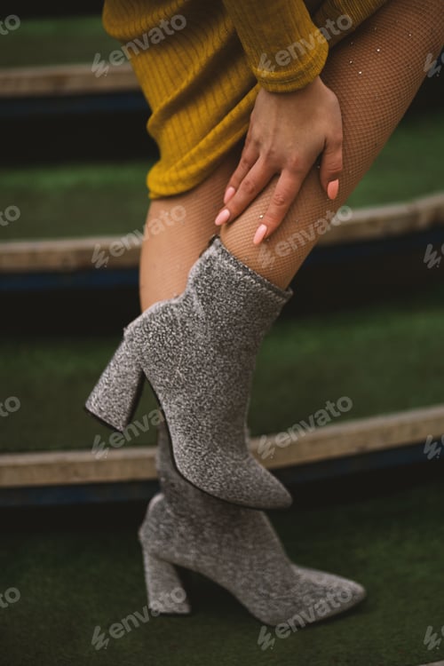 Preview: A Vertical Closeup Shot Of A Female'S Feet Fearing Gray Heels And A Dark Yellow Dress