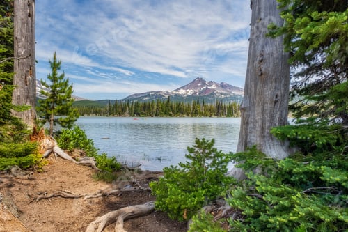 Preview: Views Of South Sister And Broken Top Mountain From Sparks Lake In The Cascade Mountains Along The