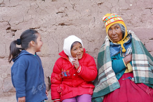 Preview: Native American Old Woman With Her Grandchildren.