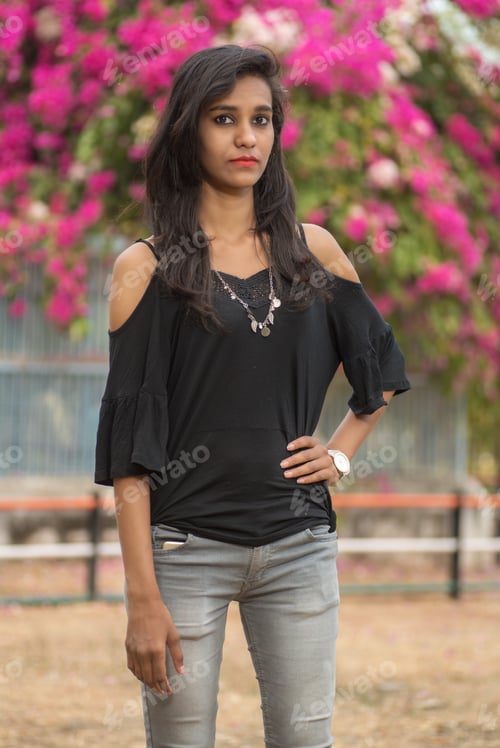 Preview: Beautiful Girl Posing In A Park