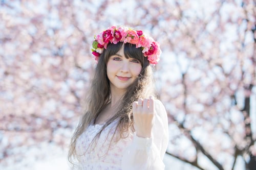 Preview: Woman Under The Cherry Tree