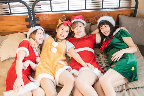 Preview: Christmas Party With Santa Costumes