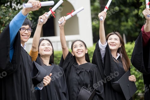 Preview: Young Asian Students Wearing Graduation Hat And Gown At University, Student With Graduation Concept.