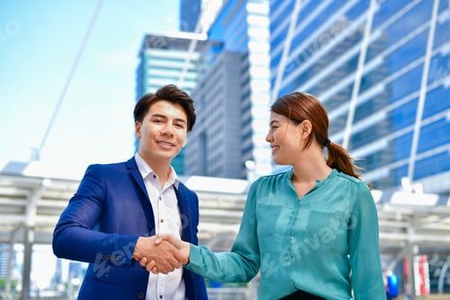 Preview: Concept Business People, Young Business People Are Working Outside The Office.