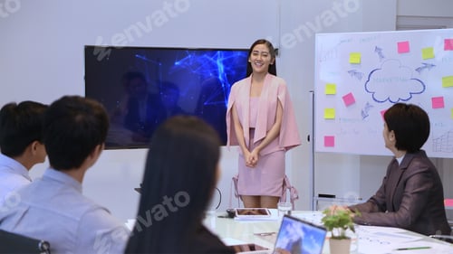 Preview: Business Concepts. The Manager Is Discussing With The Employees At The Meeting. 4K Resolution.