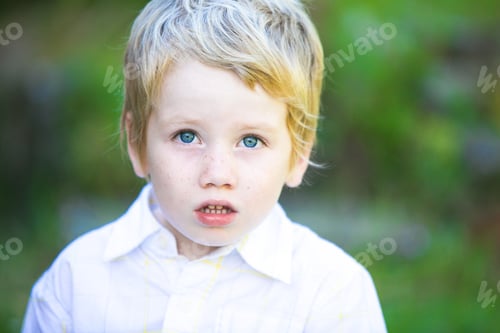 Preview: Charming Little Face.