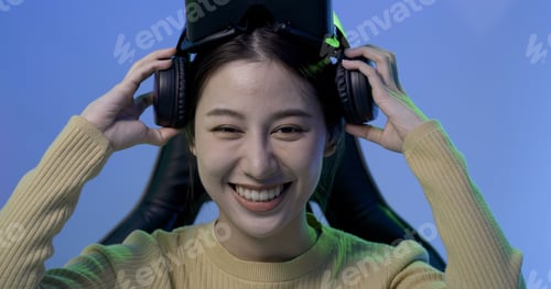 Preview: Portrait Of Young Woman Wearing Interactive Vr Headset. Female Vr Headset User On Digital