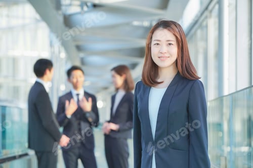 Preview: Japanese Business Woman Is Standing