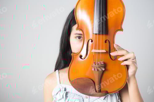 Preview: Closeup Asian Woman With The Violin. 20-25 Year Old.