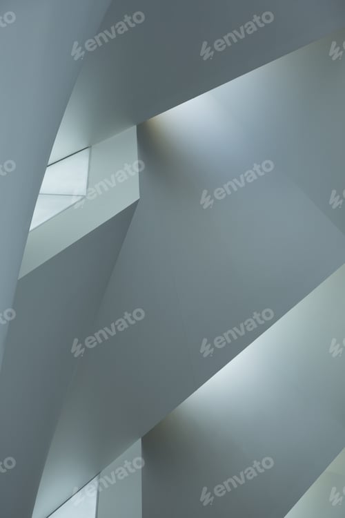 Preview: Minimalist Play Of Lines And Light