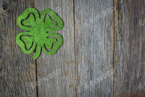 Preview: Glitter Shamrock On Rustic Wooden Background