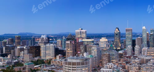 Vista previa: Montreal'S Skyline, The View From Mont Royal, Quebec, Canada.