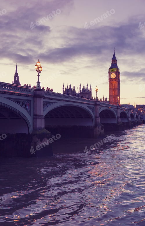 Preview: London'S Skyline Over London Bridge And Big Ben.