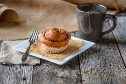 Preview: Cinnamon Honey Bun