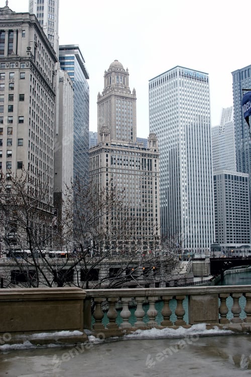 Preview: Downtown Office Buildings In Chicago