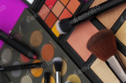 Preview: Colorful Pressed Pigment Pallets Close Up