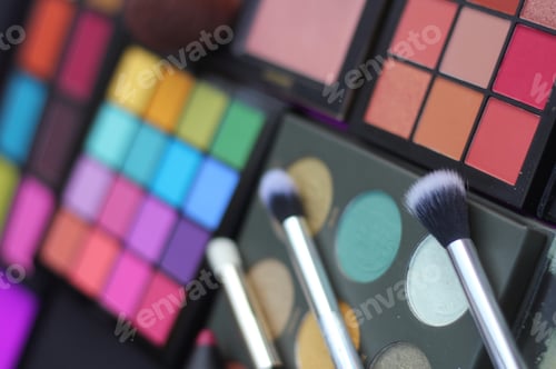 Preview: Colorful Cosmetic Pigment Palettes With Brushes, Shallow Dof