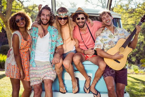 Preview: Smiling Friends Having Fun At Music Festival