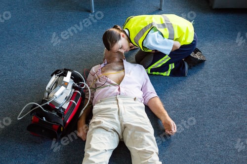 Preview: Female Paramedic During Cardiopulmonary Resuscitation Training In Hospital