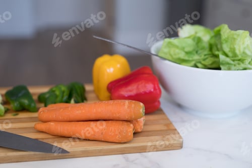 Preview: Close-Up Of Vegetables Kept On Chopping Board In Kitchen
