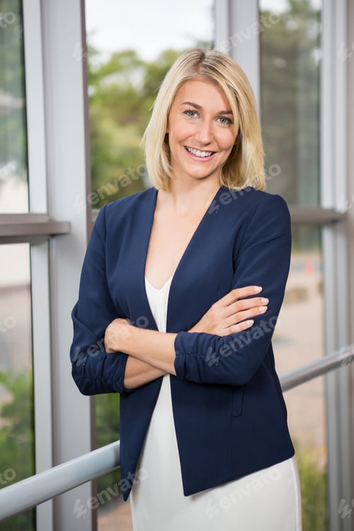 Preview: Portrait Of Businesswoman Standing With Arms Crossed In The Office