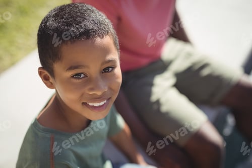 Preview: Close-Up Of Smiling Boy Looking At Camera