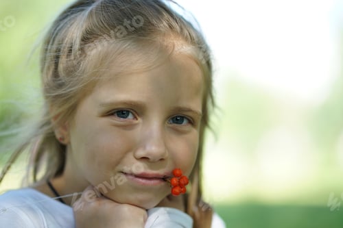 Preview: Portrait Of A Girl 6 Years Old