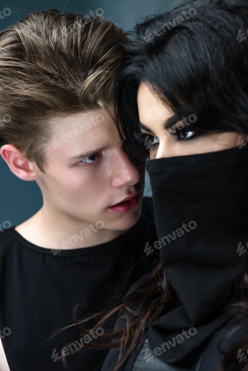 Preview: Handsome Guy Looks On The Girl