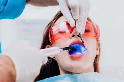 Preview: Doctor Examines The Patient After Brushing His Teeth