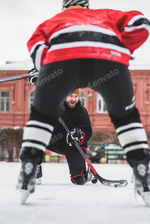 Preview: Hockey Fans Gathered At The Stadium To Play