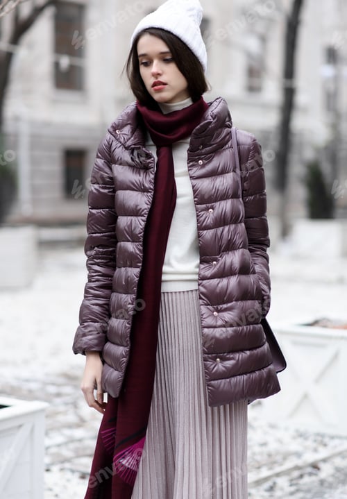 Preview: Street Style Winter Fashion , Professional Model. Fashion Photography. Winter Look.