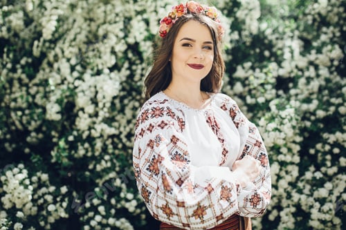 Preview: Beautiful Ukrainian Girl On The Midsummer