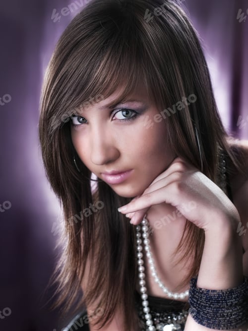 Vista previa: Portrait Of Happy Young Girl