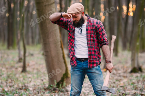 Preview: Bearded Man