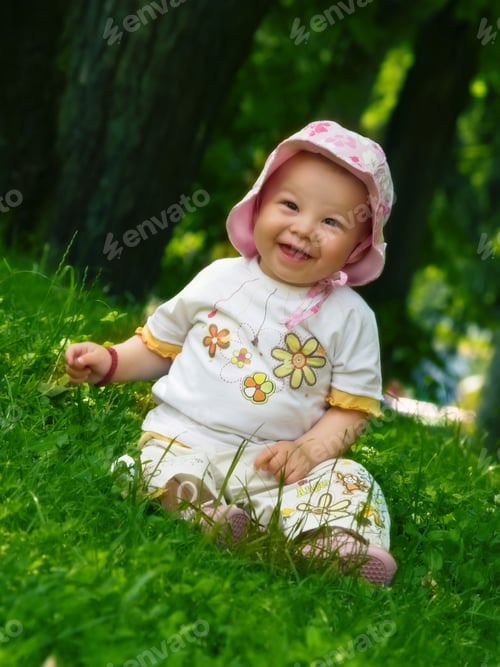 Preview: Baby Playing In The Park