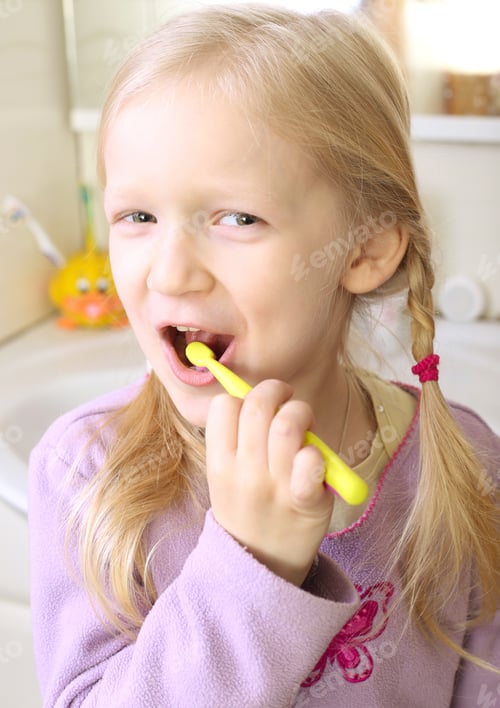 Preview: Little Blonde Girl With Toothbrush
